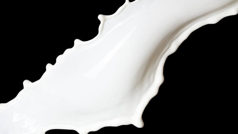 Experts Warn: Dangers of Online Breast Milk Market